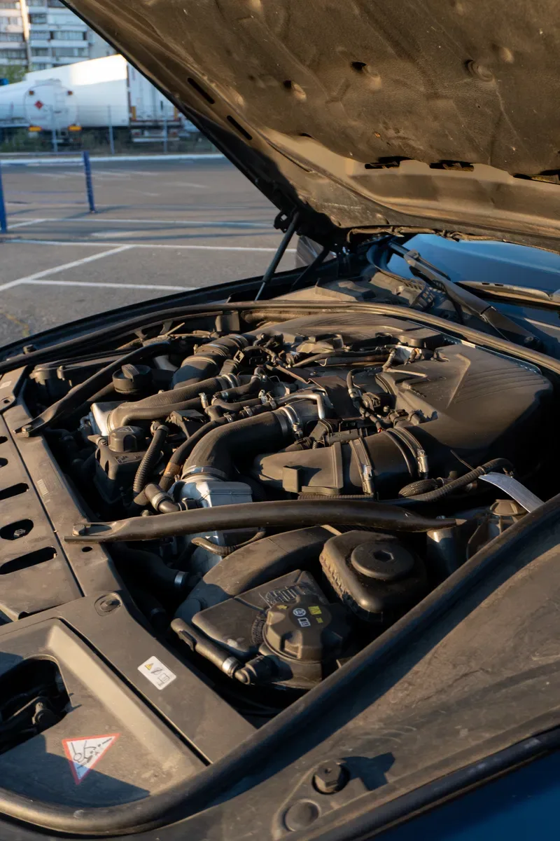 BMW F10 550i xDrive Фул фарш 2012 — фото 5