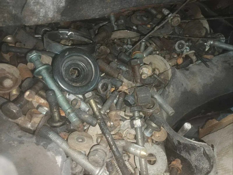 Болти гайки насипом на кг для авто оригінал б/в — фото 2