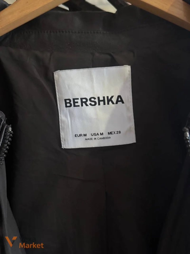 Бомбер Bershka з екошкіри розмір M — фото 3