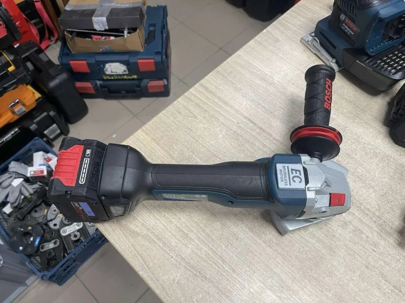 Bosch GWS 18V-10 C Professional / Акумуляторна КШМ Бош (з АКБ ProCORE 5.5Ah) — фото 2