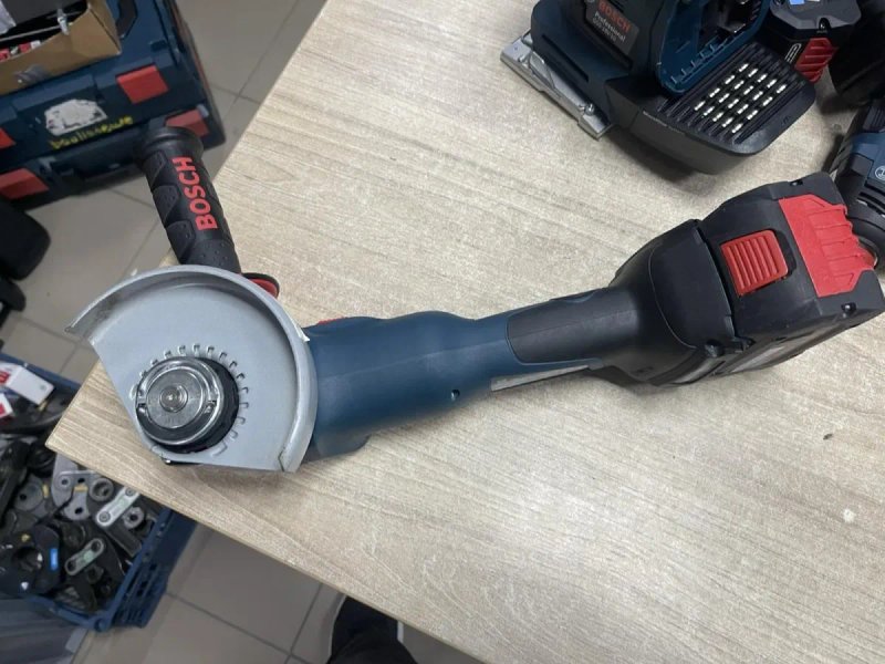 Bosch GWS 18V-10 C Professional / Акумуляторна КШМ Бош (з АКБ ProCORE 5.5Ah) — фото 3