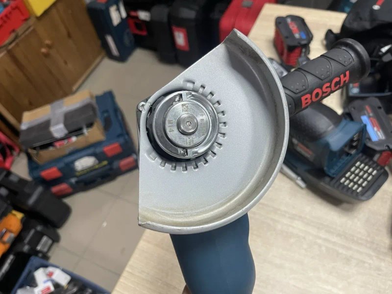 Bosch GWS 18V-10 C Professional / Акумуляторна КШМ Бош (з АКБ ProCORE 5.5Ah) — фото 4