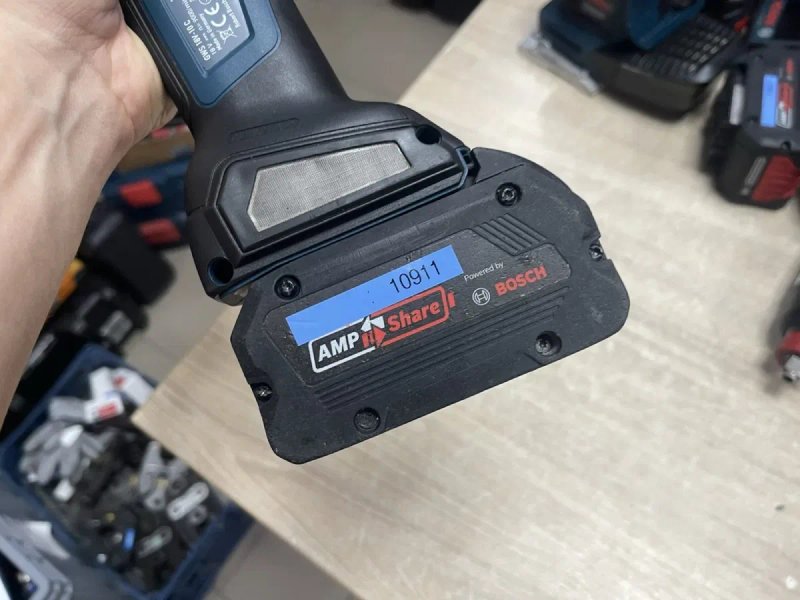 Bosch GWS 18V-10 C Professional / Акумуляторна КШМ Бош (з АКБ ProCORE 5.5Ah) — фото 6