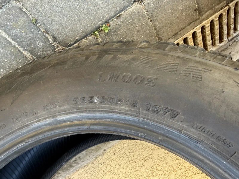 Bridgestone Blizzak LM005 235/60 R18 107V зима — фото 8