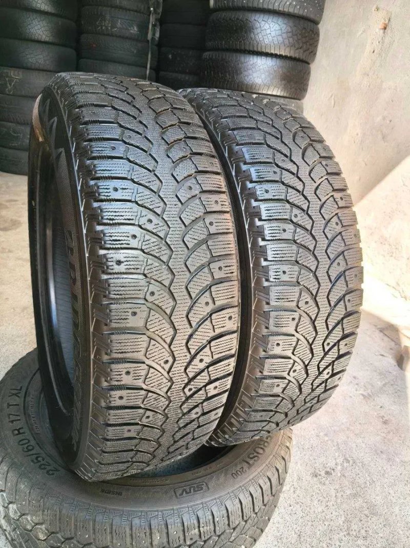 Bridgestone Blizzak Spike-01 225/65r17 106T Extra Load made in Japan 2шт, средина 6мм край 8мм, ЗИМА — фото 3