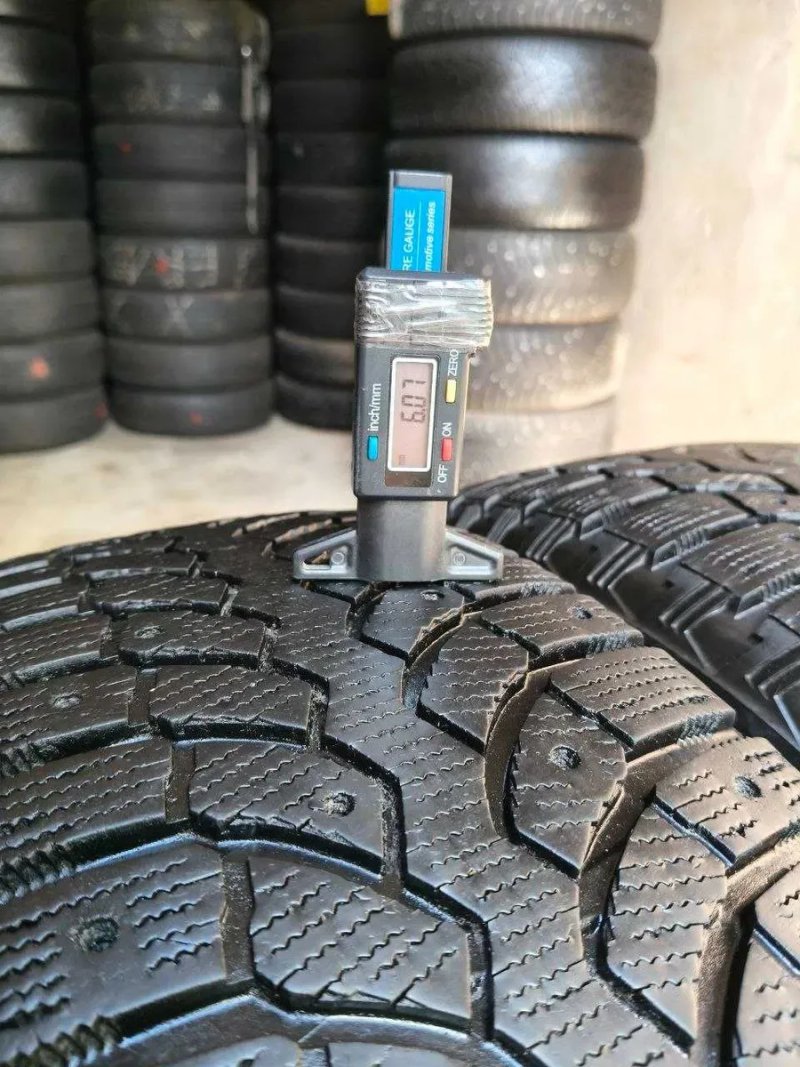 Bridgestone Blizzak Spike-01 225/65r17 106T Extra Load made in Japan 2шт, средина 6мм край 8мм, ЗИМА — фото 4