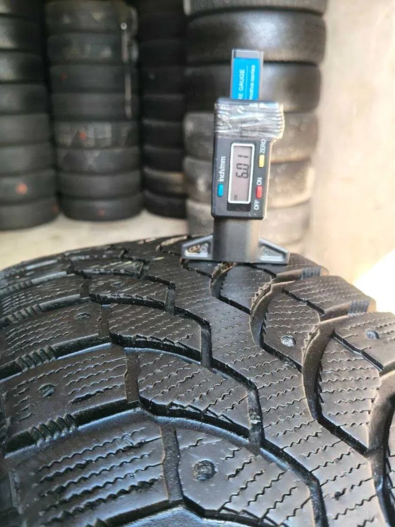 Bridgestone Blizzak Spike-01 225/65r17 106T Extra Load made in Japan 2шт, средина 6мм край 8мм, ЗИМА — фото 5