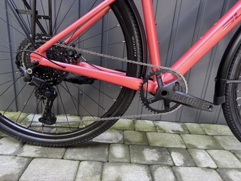 BULLS Daily Grinder 1, модель 2026 року. Це універсальний gravel/commuter із повним оснащенням для міста й подорожей. — фото 5