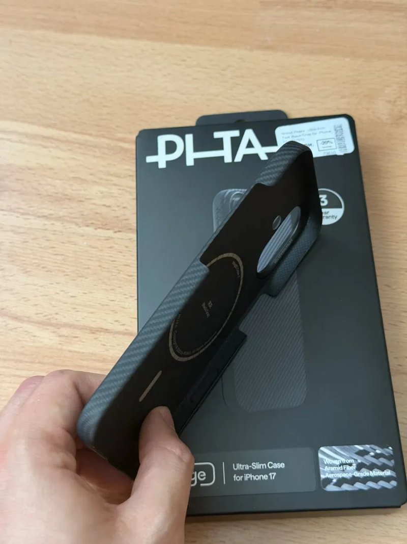 Чехол Pitaka для iPhone 17 — фото 4