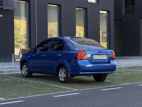Chevrolet AVEO 2008 рік 1.5 Стан близький до ідеала, Без гнилі та ржавчини нічого не мальоване