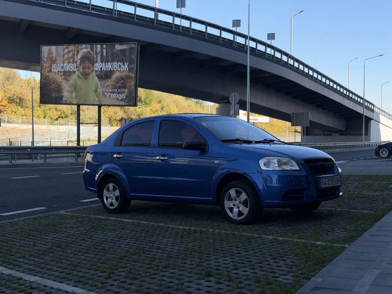 Chevrolet AVEO 2008 рік  1.5 Стан близький до ідеала, Без гнилі та ржавчини нічого не мальоване — фото 5