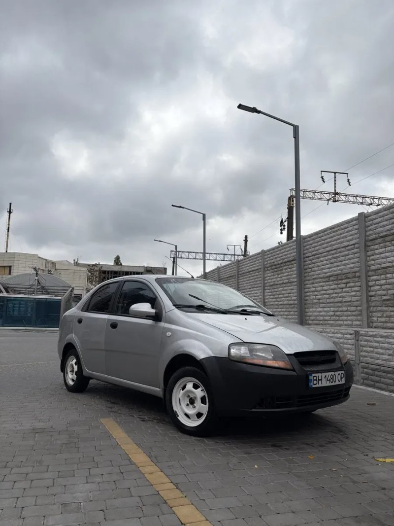 Chevrolet Aveo T200 2006 автомат 1.5бензин — фото 2