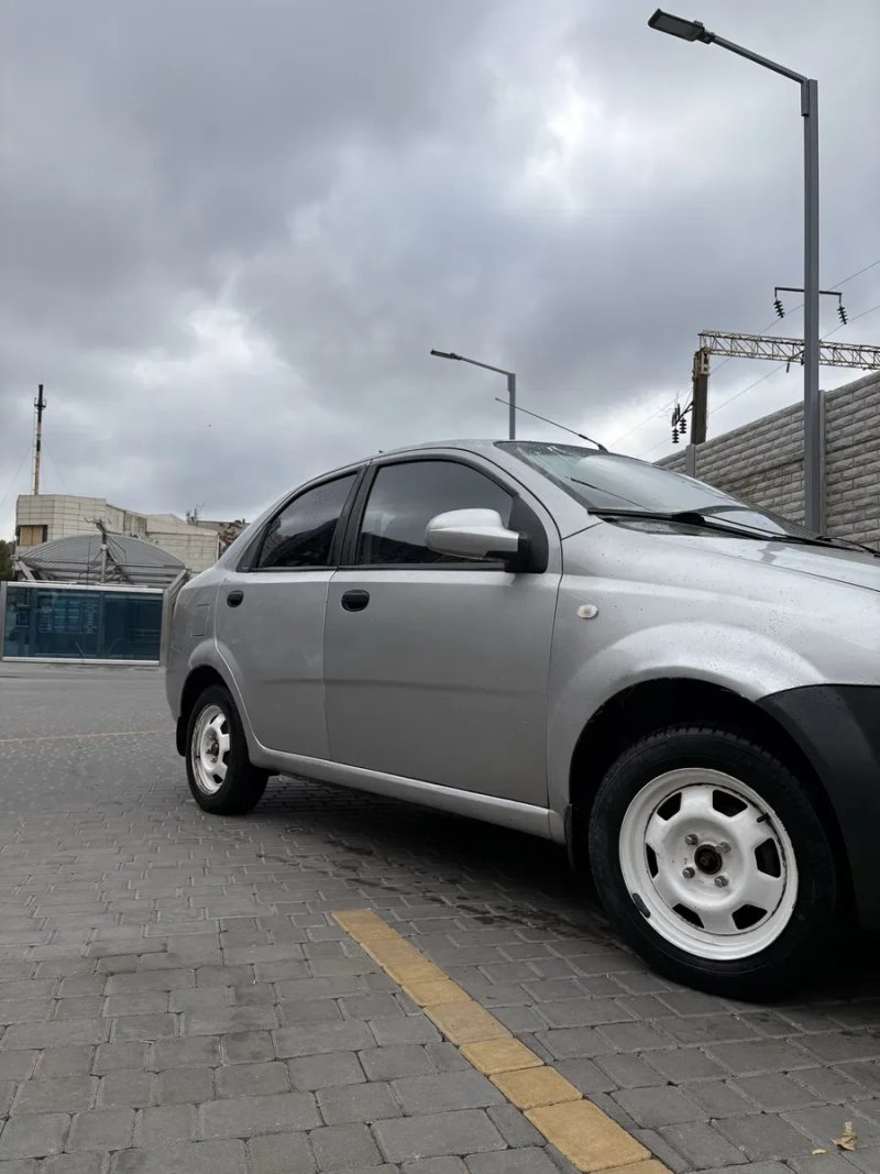 Chevrolet Aveo T200 2006 автомат 1.5бензин — фото 7