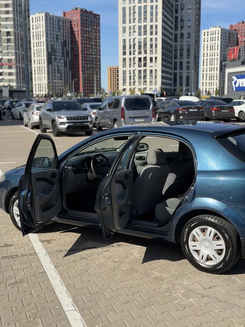 Chevrolet Lacetti 2007 1.6 бензин — фото 6