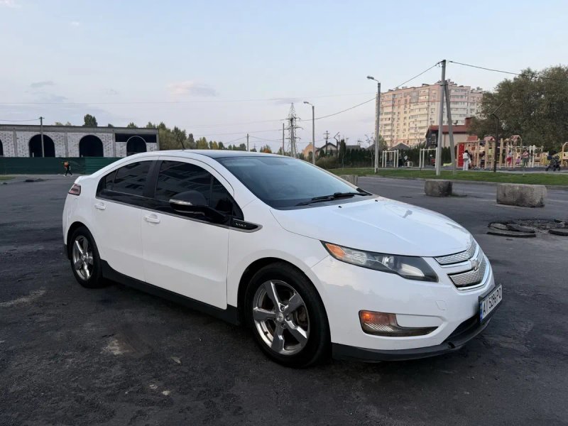 Chevrolet volt 1 plug in — фото 3