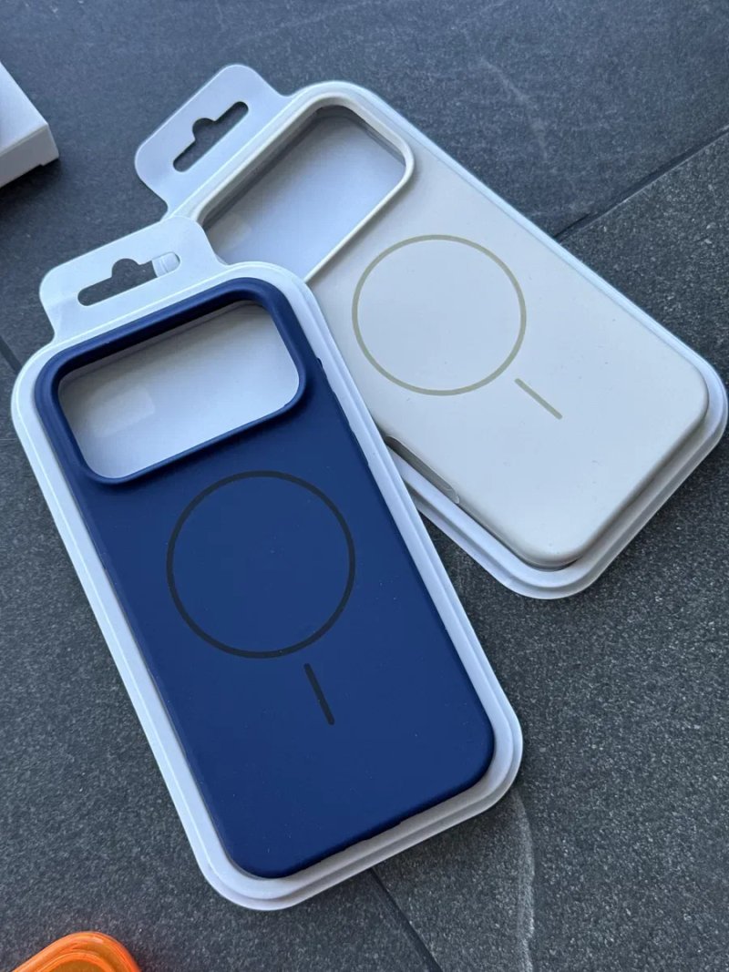 Чохол iPhone 17 Pro Max MagSafe з мікрофіброю Silicone Case. Чехол айфон 17 про макс с магсейф — фото 6