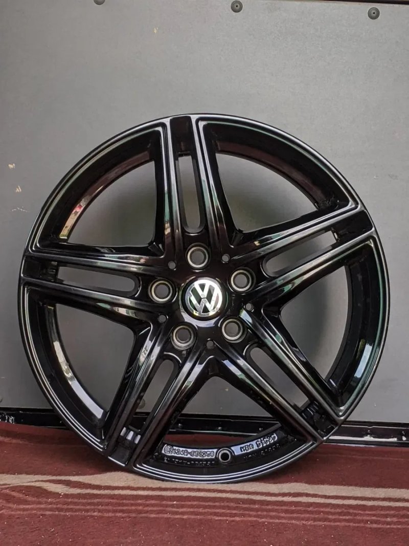 Чорні диски R17 Audi VW Volkswagen Golf 7 Passat B8 Alltrack Tiguan — фото 2