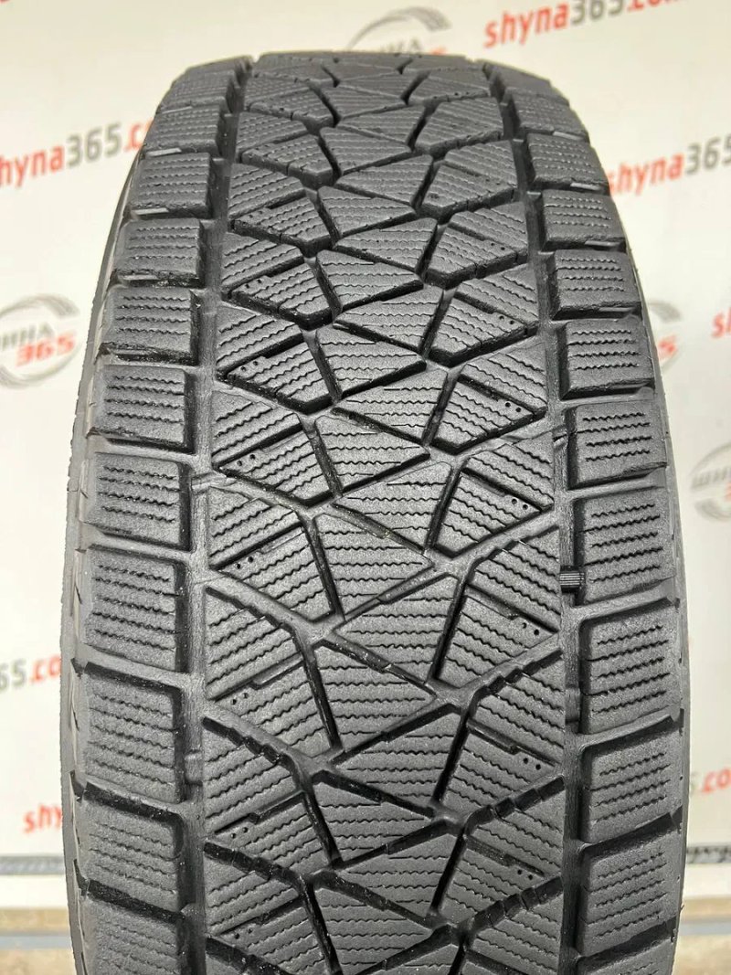 Чотири шини бу 225/65 R17 Bridgestone Blizzak DM-V2 арктичні 8 мм вартість за одну шину — фото 2
