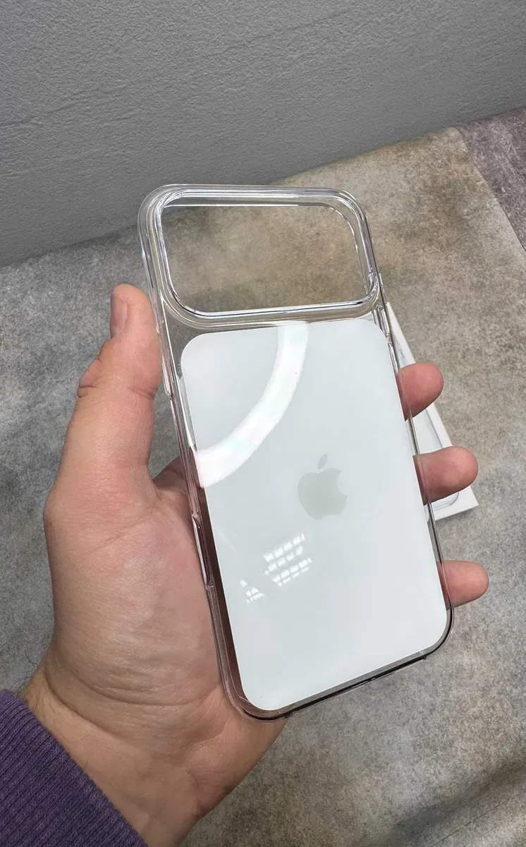 Clear Case MagSafe iPhone 17 Pro Max | Camera Control | Animation | Прозорий чохол Прозрачный чехол анимация | не жовтіє з кнопкою — фото 5