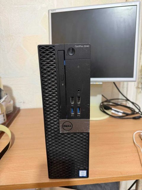 Dell OptiPlex 5040 i5-6500 | SSD256 | 16GB RAM | Windows 10 license