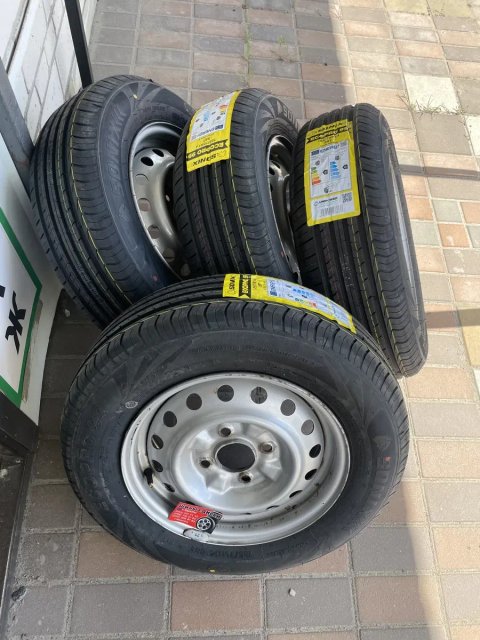 диски 4x114.3 R14 Nissan NV200 Нова літня резина колеса 185/70 R14