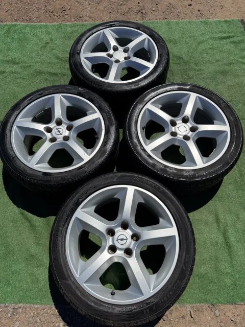 Диски 5/110 R17 Opel 7J ET35 з резиною 225/45