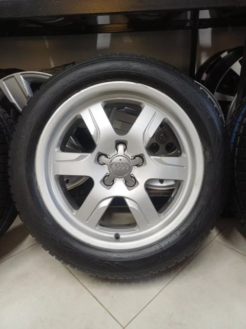 диски 5 112 17 Audi A7 original ковані, 225 50 17 Nokian