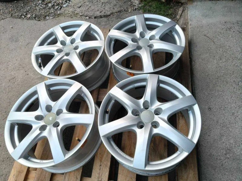Диски Alutec R17 5x100 ET48 7,5J made in Germany с датчиками давления — фото 2