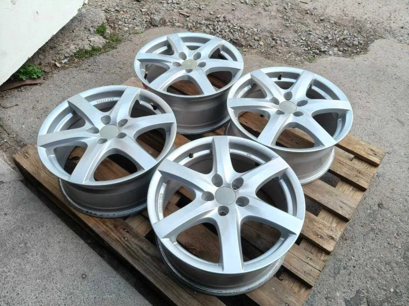 Диски Alutec R17 5x100 ET48 7,5J made in Germany с датчиками давления — фото 3