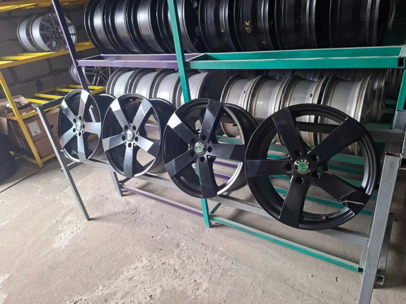 Диски Дезент Шкода 5/112 R18 7,5J ET38 Dezent Skoda. — фото 2