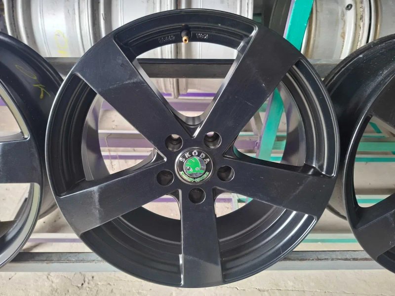 Диски Дезент Шкода 5/112 R18 7,5J ET38 Dezent Skoda. — фото 4
