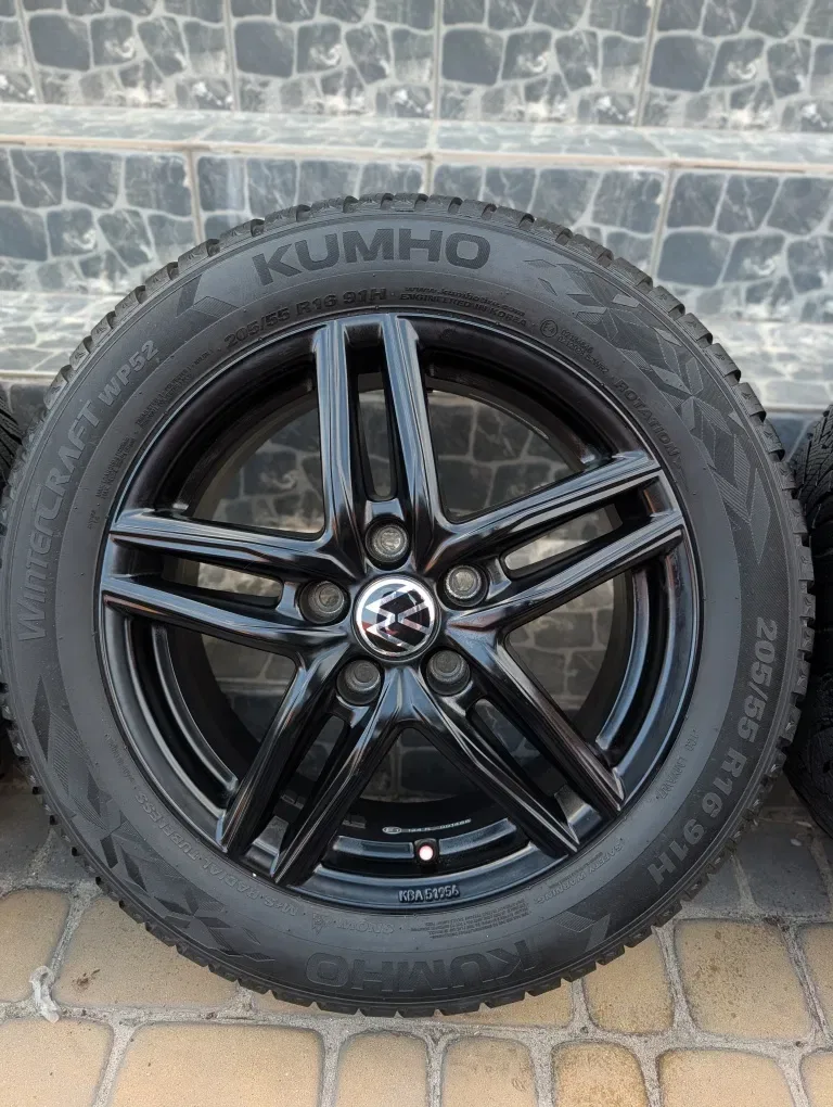 Диски легкосплавні 5х112 R16 205/55 зимові шини Kumho для Volkswagen Passat b6 7 також підходять для Golf5 6 7 8 Touran skoda octavia А5 superb 2 — фото 4
