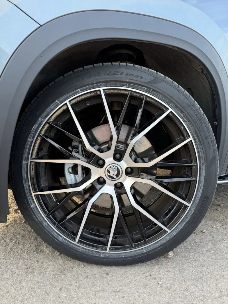 Диски R21 5x112/9J/ET35 + Резина 255/40 R21 Pirelli PZero — фото 7