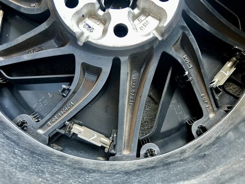 Диски разноширокие комплект на Tesla Model S от 22 года — фото 3