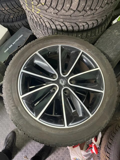 Диски с зимней резиной Renault r17 5x114.3
