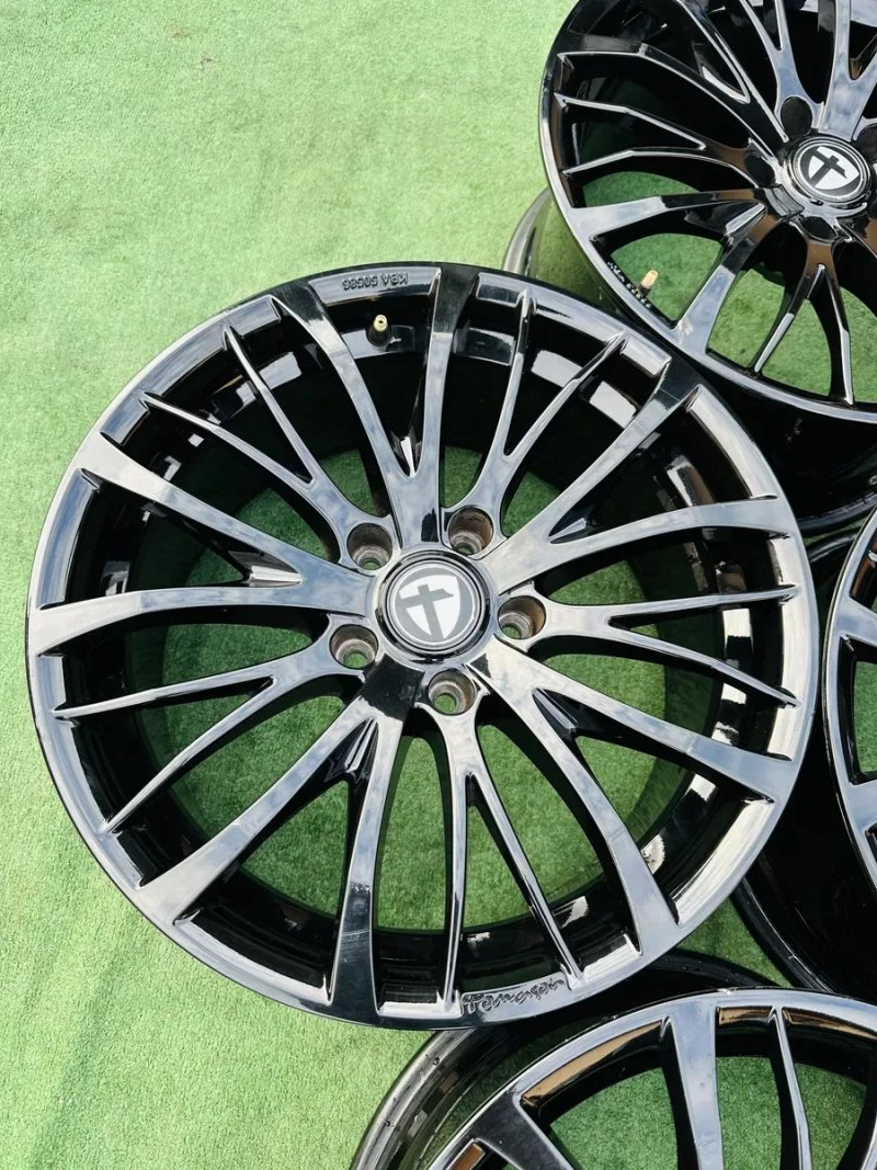 Диски Tomason 5/120 R18 BMW Insignia T5 8.5J ET-35 dia-72.6 — фото 4