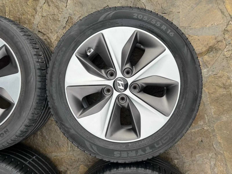 Диски з шинами Hyundai Ioniq 1 5x114.3 R16x6.5 колеса Іонік 1 205/55 — фото 3