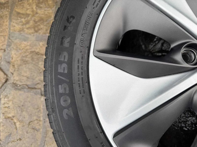 Диски з шинами Hyundai Ioniq 1 5x114.3 R16x6.5 колеса Іонік 1 205/55 — фото 6