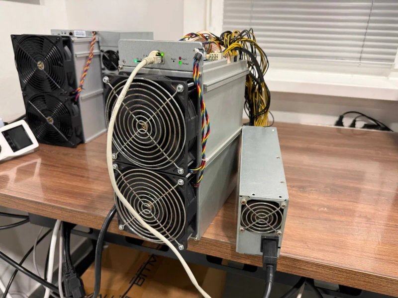 Домашній майнер! Asic Antminer Z15 420 k/Sol, Наявність, Майнер, ZynQ — фото 3