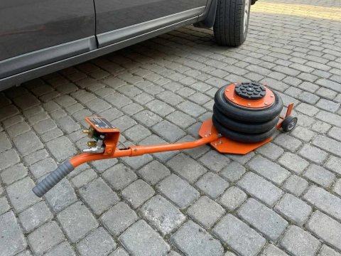 Домкрат підкатний пневматичний Majster Polska 3,5Т сніговик домкрат пневматический подкатной для машини