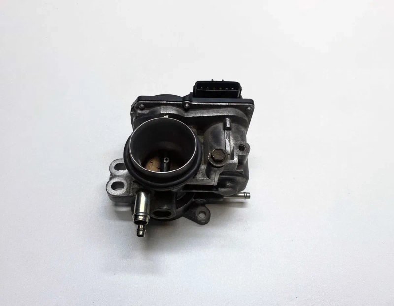 Дросельна заслонка Toyota Yaris (2003-2011 р.в) - 1.0 (1SZ-FE) - 1.3 (2SZ-FE) — фото 2
