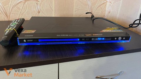 DVD плеєр з виходом HDMI та USB в комплекті з дисками
