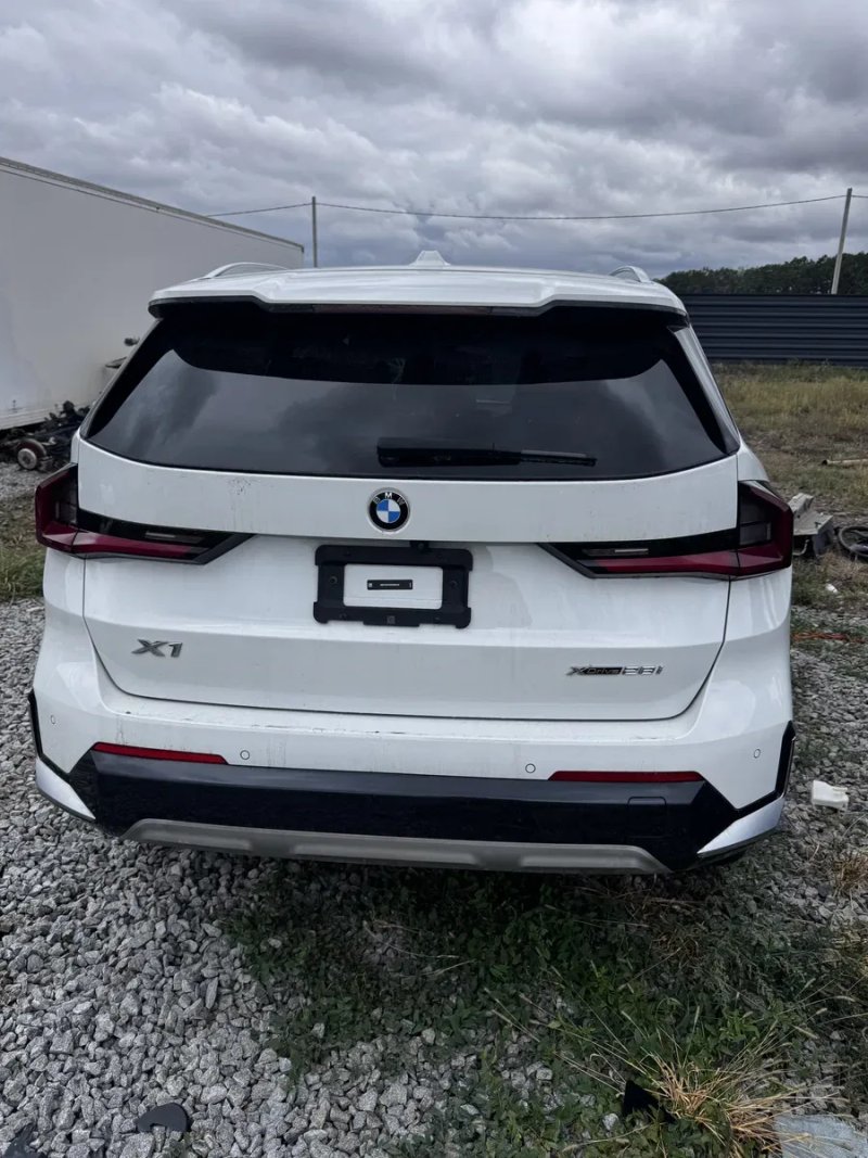 Двері BMW X1 U11 — фото 3