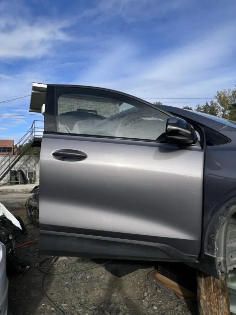 Двері Chevrolet Bolt Euv 22-23 роки код фарби 247f