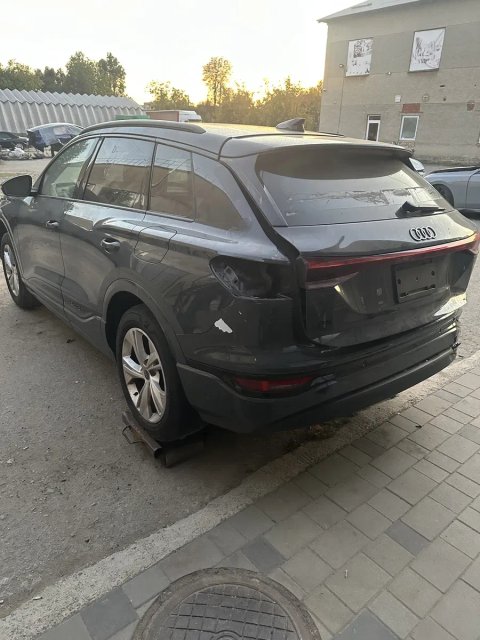 Двері ляда Audi Q6 Etron
