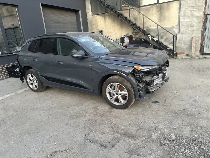 Двері ляда Audi Q6 Etron — фото 5