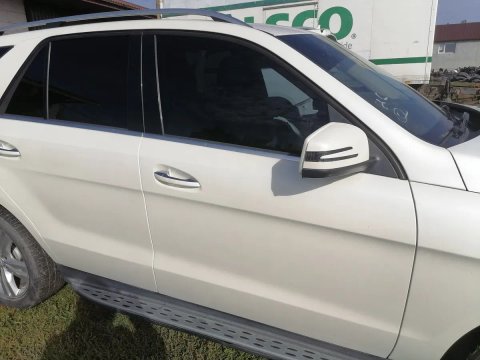 Двері передні праві Mercedes ML W166 799 розборка шрот запчастини A1667200205 A1667200205  Мерседес МЛ  W166 Дверь передняя правая