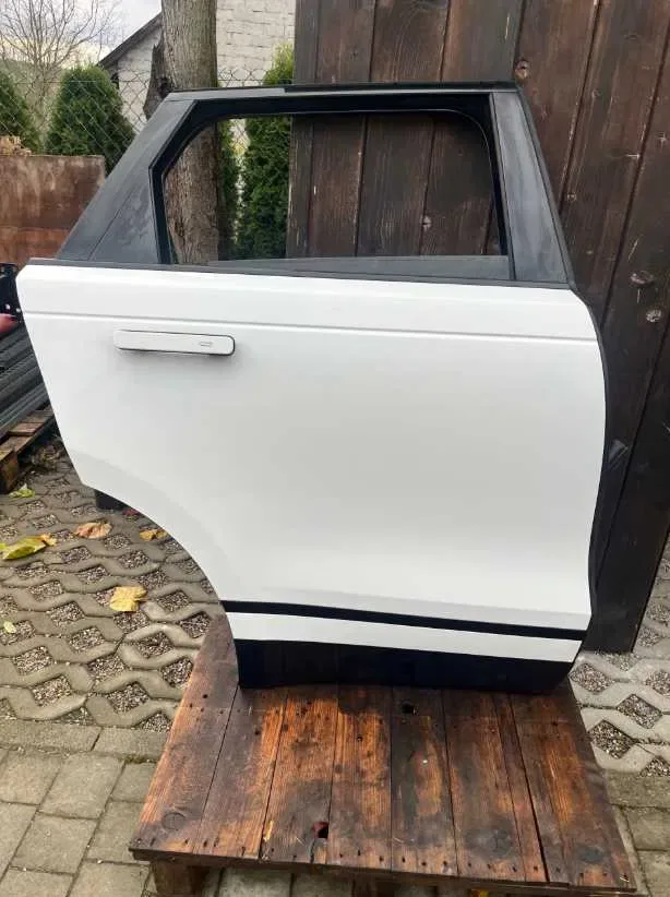 Двері Range Rover Velar L560 передні або задні праві ліві разборка — фото 3