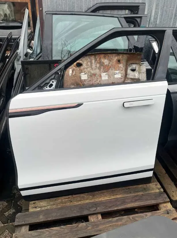 Двері Range Rover Velar L560 передні або задні праві ліві разборка — фото 4