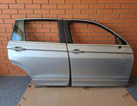 Двері Volkswagen Tiguan 2 передні або задні праві ліві разборка